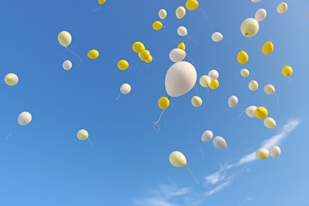 社員向け周年記念品に迷うなら「カタログギフト」が安心